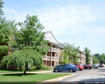 1305 Buckingham Gate Blvd. 1-2 Beds Apartment for Rent - Photo Gallery 3