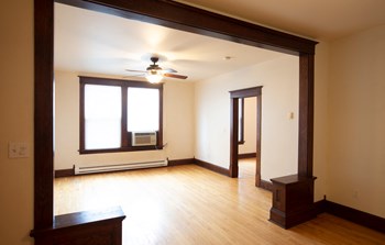 121 5th Street North 1-2 Beds Apartment for Rent - Photo Gallery 5