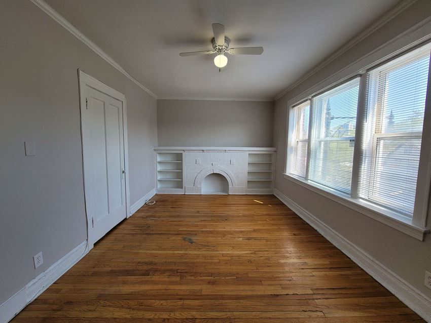 1414 W Devon Ave 2-3 Beds Apartment for Rent - Photo Gallery