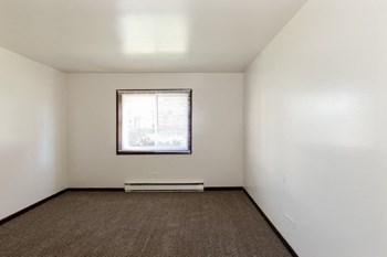 1900 Broadway St 2 Beds Apartment for Rent - Photo Gallery 4