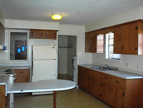 1702 ASH STREET - NO PETS ALLOWED 3 Beds Apartment for Rent