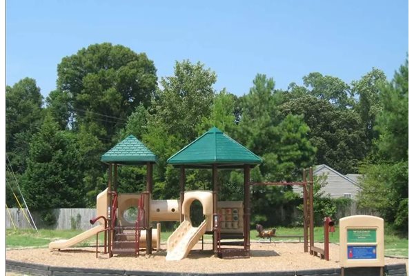 Beamon's Mill Apartments, 224 Beamons Mill Trl, Suffolk