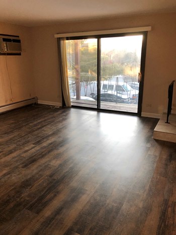 15737 Terrace Drive 1-2 Beds Apartment for Rent - Photo Gallery 4
