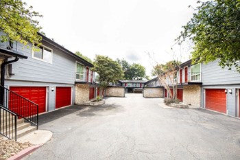 2017 Bluebonnet Lane Studio-2 Beds Apartment for Rent - Photo Gallery 4