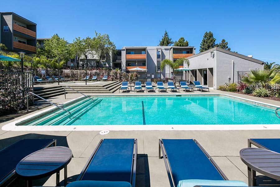 pool at Bayside Apartments in Pinole, CA