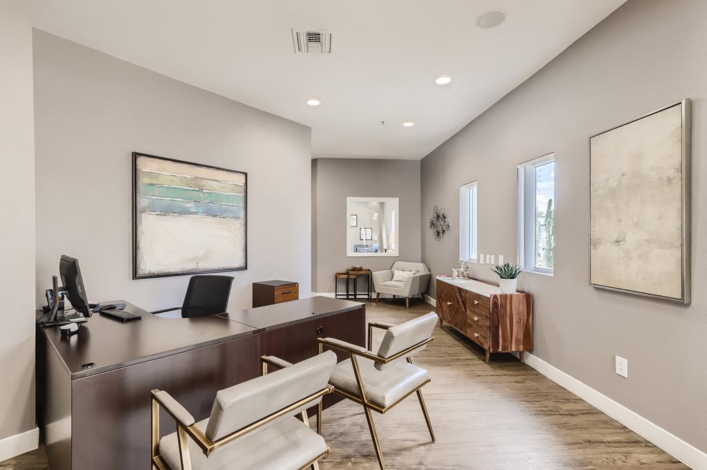 the preserve at ballantyne commons office space with desk and chairs