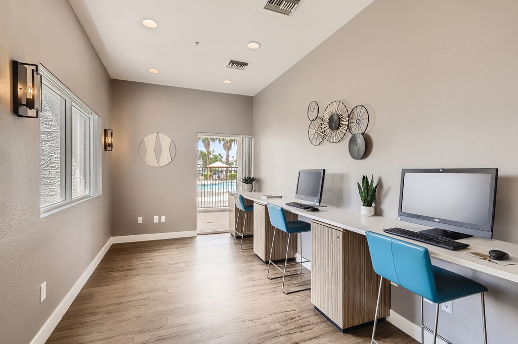 the preserve at ballantyne commons cyber lobby with computers and chairs