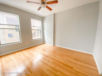 2148-50 N. Central Park Ave. 2 Beds Apartment for Rent - Photo Gallery 5