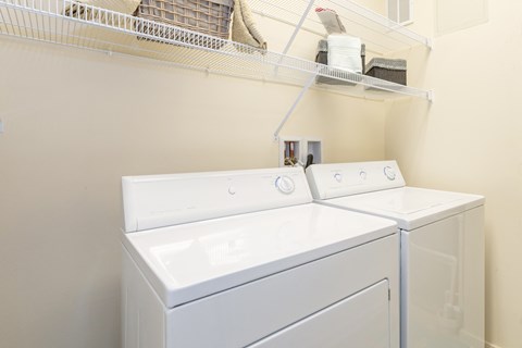 Washer Dryer at Garden Springs, Chester, Virginia