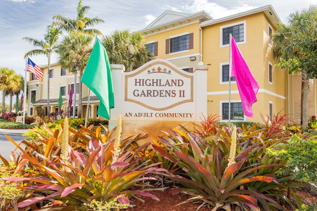 signage welcoming you to Highland Gardens II