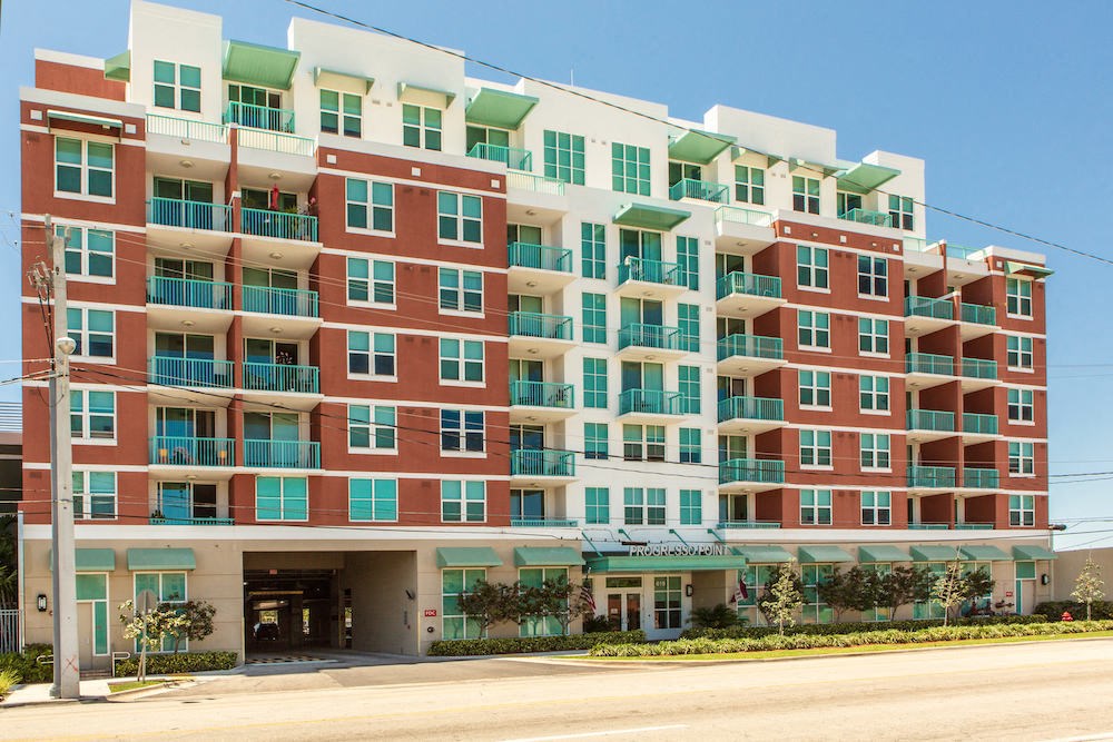 well-kept exterior of Progresso Point Apartments