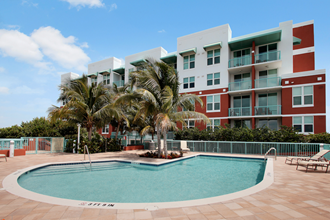 sparkling pool sparkling pool and recreation deck - Photo Gallery