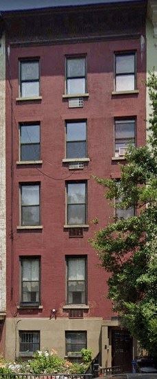 347 West 29 Street Studio Apartment for Rent - Photo Gallery 1