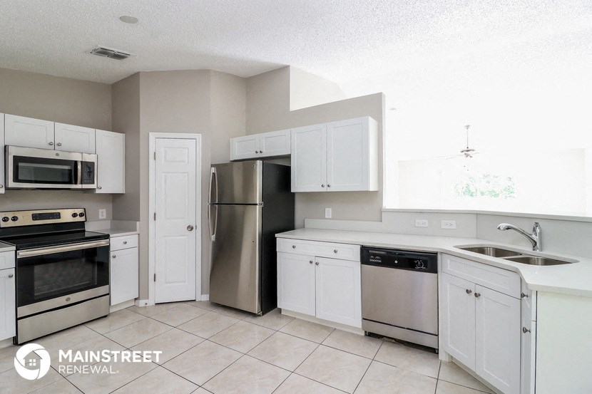 6338 Gondola Dr is a similar property to The Parian Luxury Apartments located in Riverview
