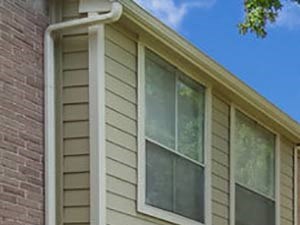 Walkways in between each building | Northwest Houston Apartments For Rent | Savoy Manor
