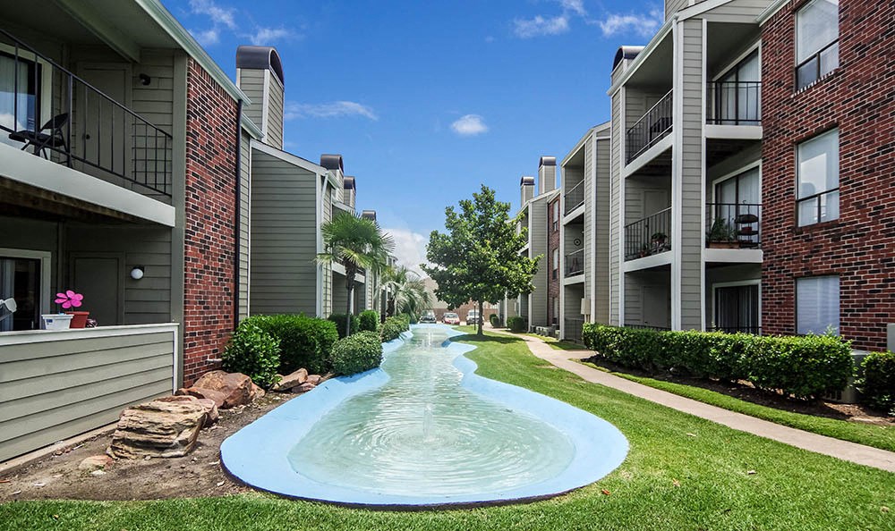 Wolf Creek Apartments, 16100 Space Center Blvd, Houston, TX RENTCafé