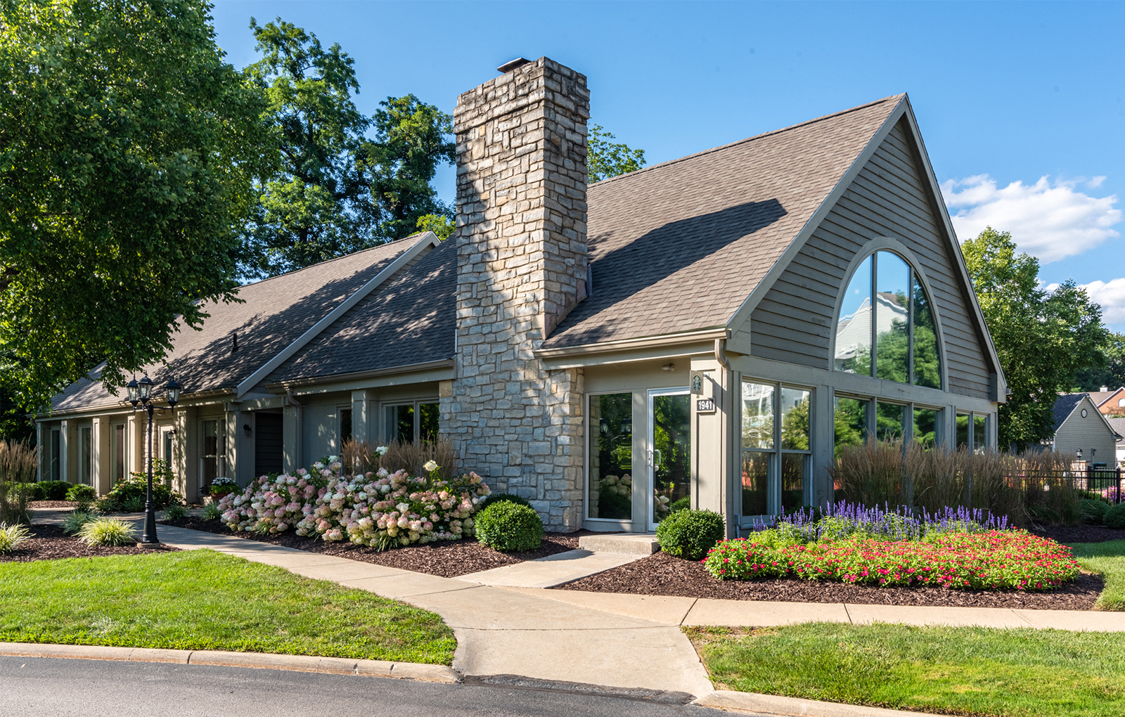 Georgia > atlanta metro > union city apartments. Hidden Lake Apartments Apartments in Stow, OH