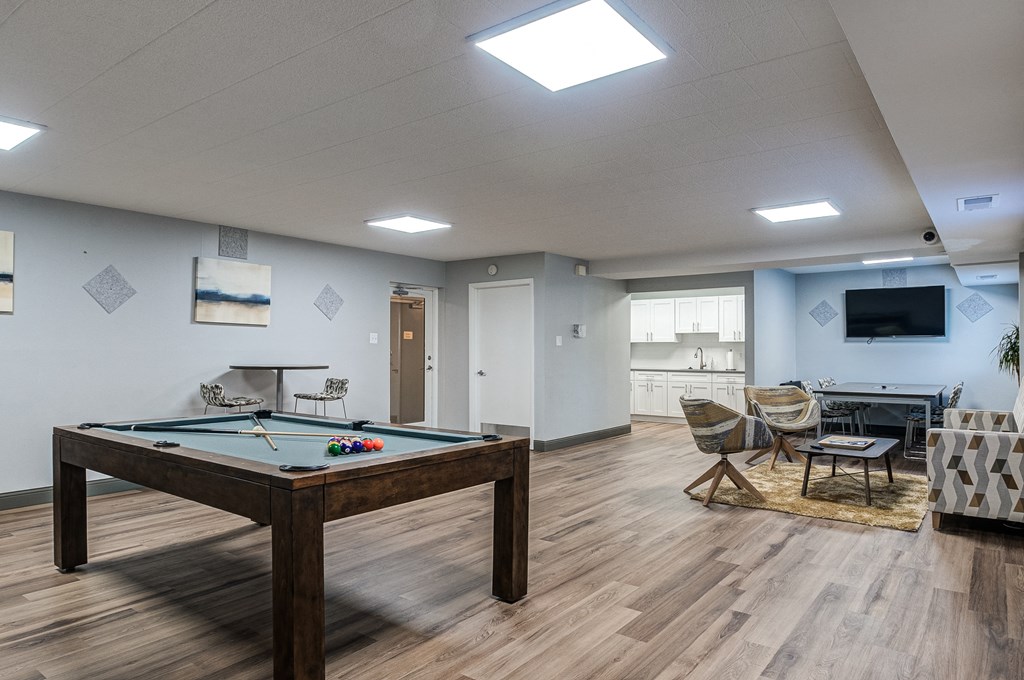 the preserve at ballantyne commons activity room with pool table
