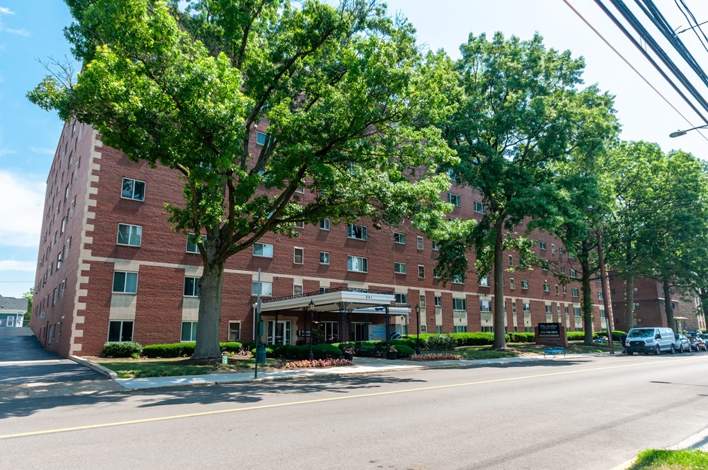 the building where the hotel is located
