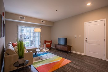 111 Pebblewood Ln 1-3 Beds Apartment for Rent - Photo Gallery 3