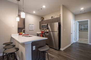 111 Pebblewood Ln 1-3 Beds Apartment for Rent - Photo Gallery 4