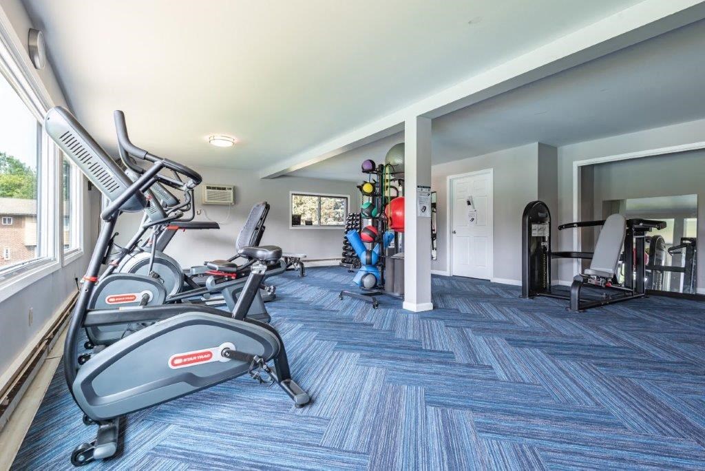 the gym at the monarch apartments