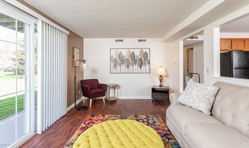 4591 Southwestern Blvd 1-2 Beds Apartment for Rent - Photo Gallery 6