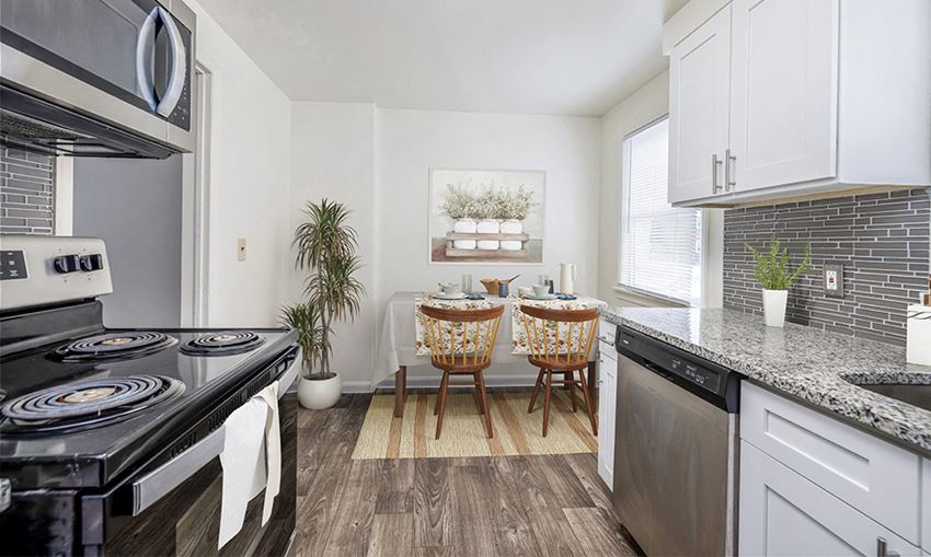 100 Athol St 2 Beds Townhouse for Rent - Photo Gallery