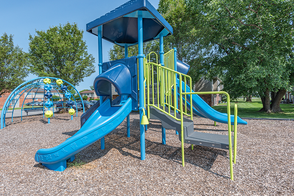 playground with mulch