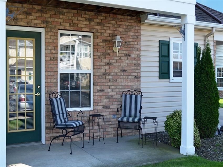 Westview Commons Apartment Homes, 350 Westview Commons Blvd, Rochester