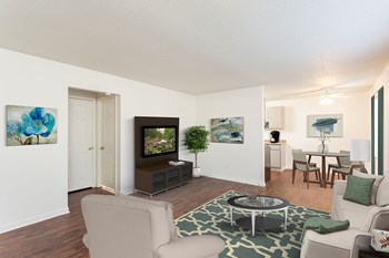120 Brebeuf Dr Apt E 1-2 Beds Apartment for Rent - Photo Gallery 5