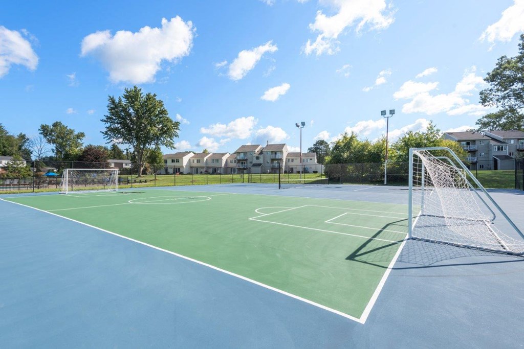 the basketball court at the preserve at ballantyne commons