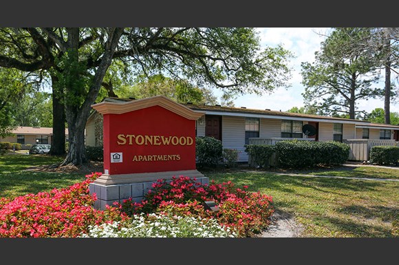 Stonewood Apartments 8300 Old Kings Rd Jacksonville Fl Rentcafe