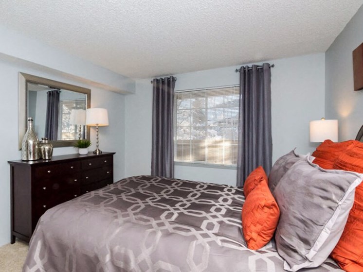 Spacious Bedrooms at SkyView Apartment Homes, Westminster, CO, 80234