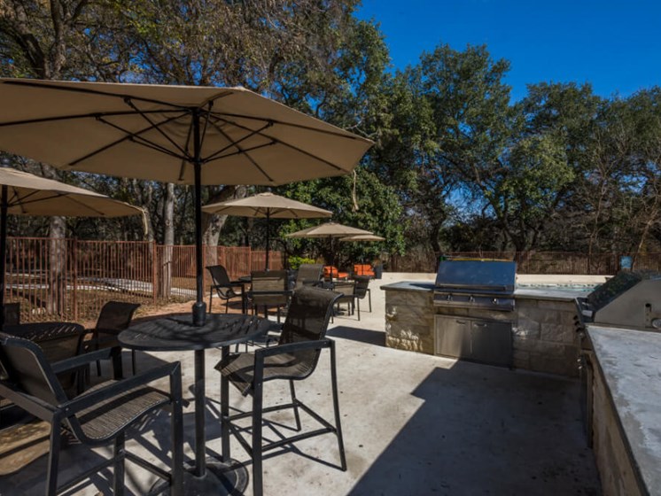 Outdoor Kitchen Picture