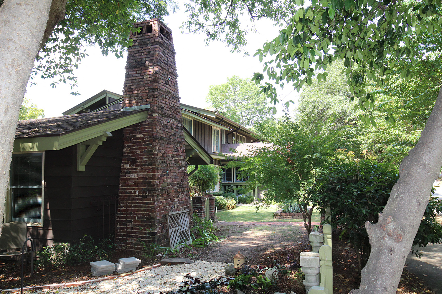 Ireland House is a similar property to Livingston Oaks located in Birmingham