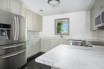 2635 Arlington Avenue South 1-2 Beds Apartment for Rent - Photo Gallery 16