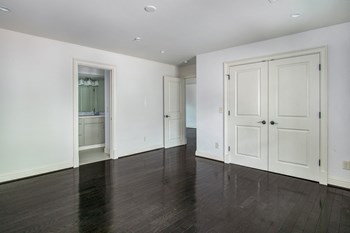 2635 Arlington Avenue South 1-2 Beds Apartment for Rent - Photo Gallery 12