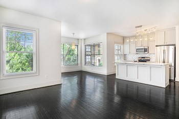 2807 Highland Avenue South 2 Beds Apartment for Rent - Photo Gallery 10