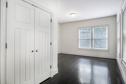 Rhodes Park Flats interior