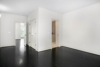 2807 Highland Avenue South 2 Beds Apartment for Rent - Photo Gallery 16