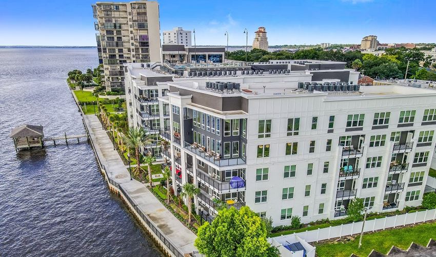Riverside St. Johns Apartments - 555 Bishop Gate Ln, Jacksonville, FL 32204