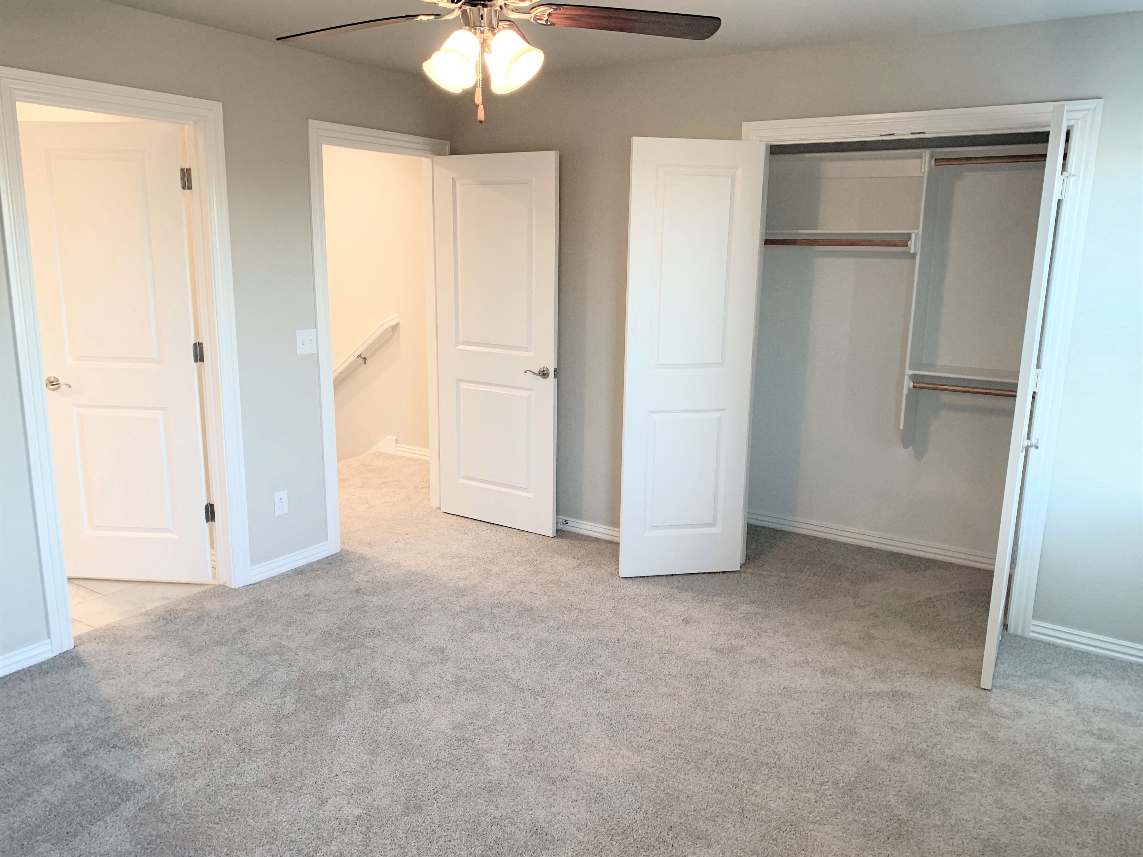 B2 (2-car) Master Bed with carpet facing closet