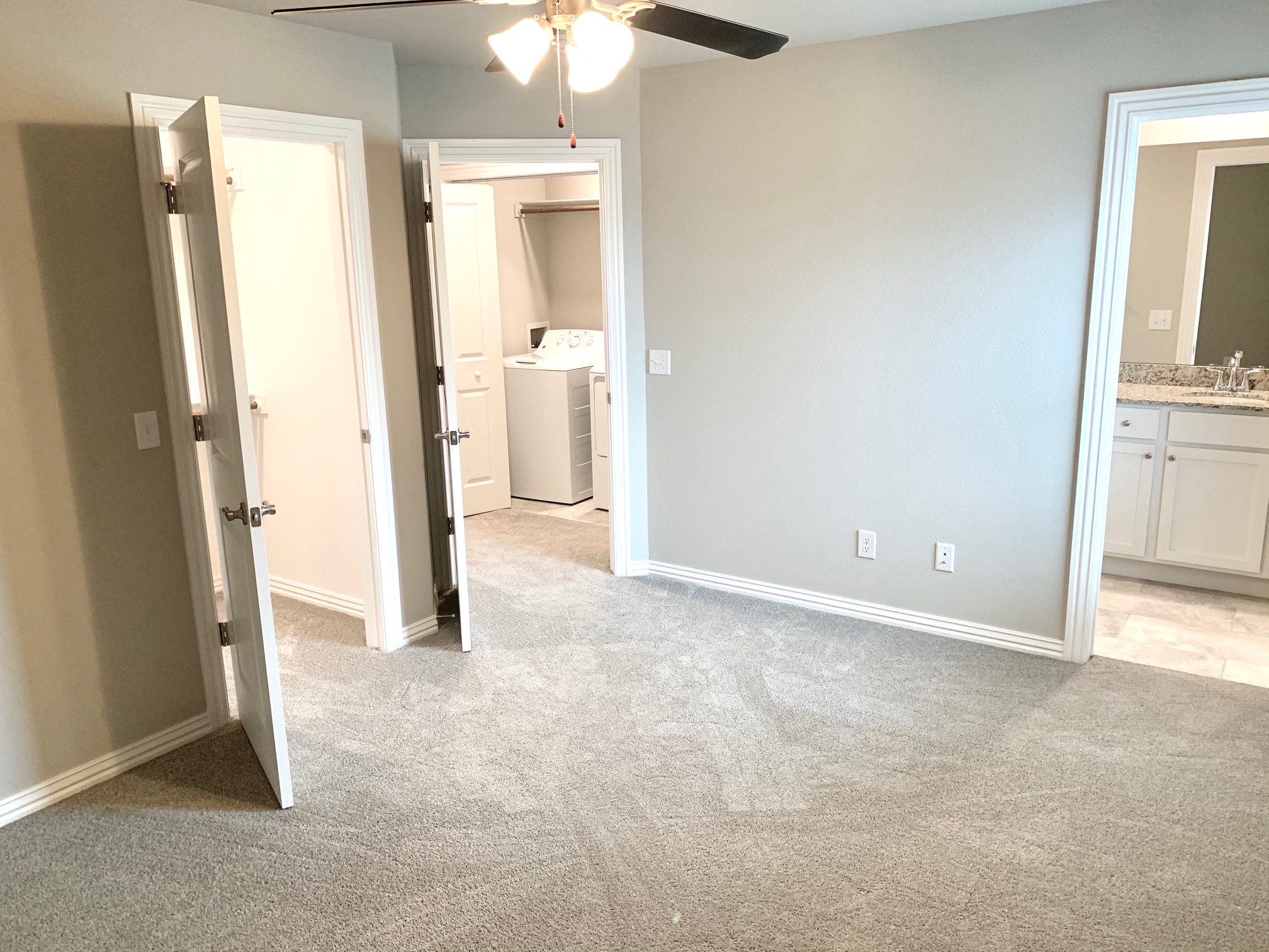 C1 (2-car) Master Bed with carpet