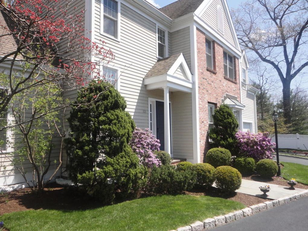 FOREST GLEN CT CONDO ASSOC INC