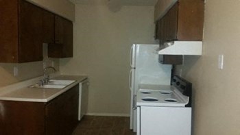 1018 South 107th East Avenue 1-2 Beds Apartment for Rent - Photo Gallery 11