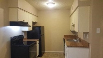 1018 South 107th East Avenue 1-2 Beds Apartment for Rent - Photo Gallery 6