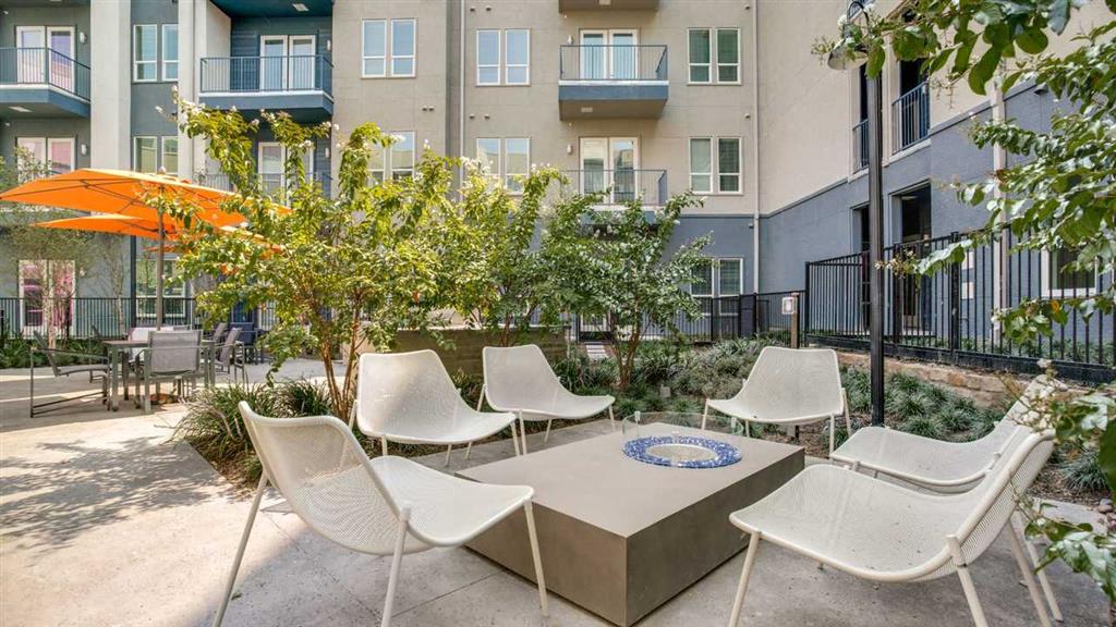 Relaxing outdoor common space.