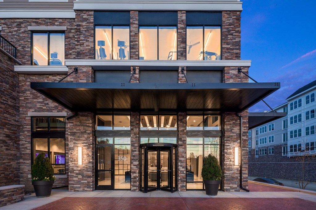 the building in which the hotel is located