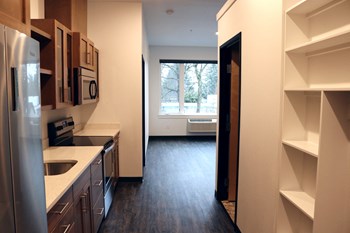 6615 SE 52nd Ave Studio-1 Bed Apartment for Rent - Photo Gallery 7